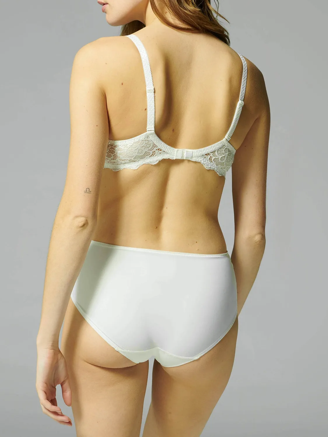 Caresse Retro Brief - Ivory